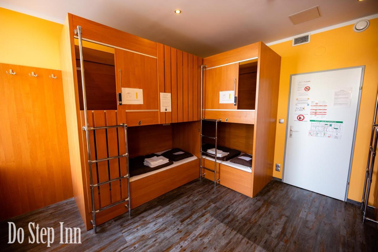 Do Step Inn Central - Self-Service-Hostel Wien Ngoại thất bức ảnh