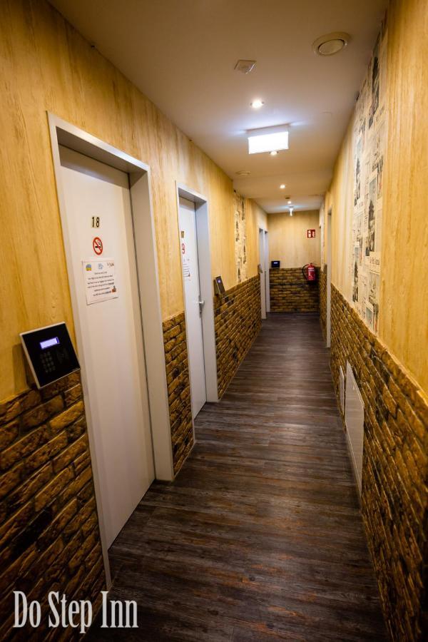 Do Step Inn Central - Self-Service-Hostel Wien Ngoại thất bức ảnh