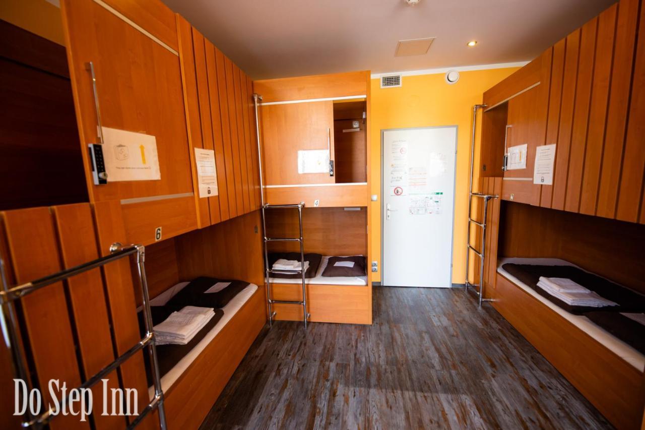Do Step Inn Central - Self-Service-Hostel Wien Ngoại thất bức ảnh