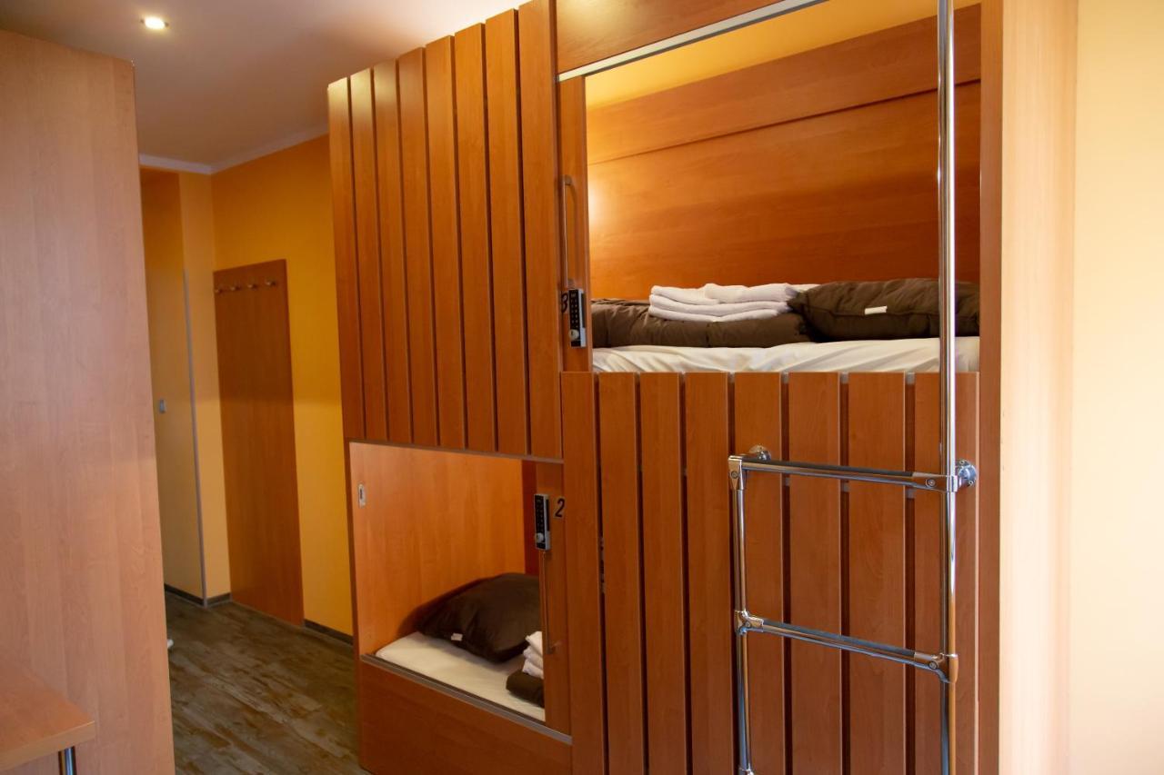 Do Step Inn Central - Self-Service-Hostel Wien Ngoại thất bức ảnh