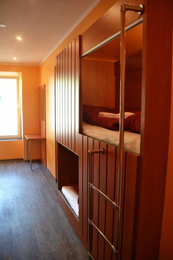 Do Step Inn Central - Self-Service-Hostel Wien Ngoại thất bức ảnh